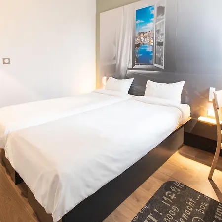 Centre Hotel 2*