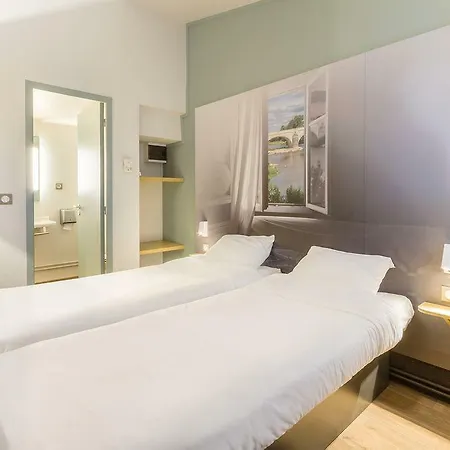 Centre Hotel 2*